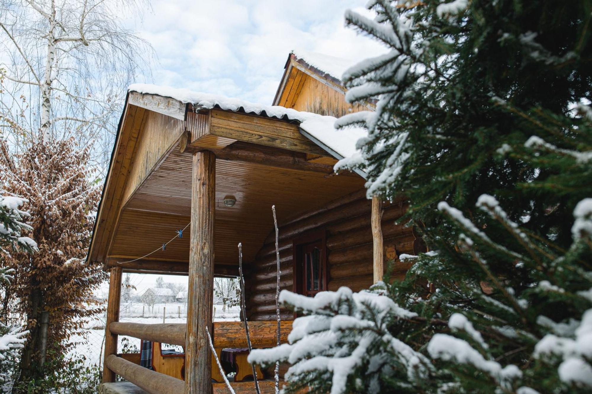 Kolyba Opryshkiv Hotel Nizhneye Selishche Exterior photo